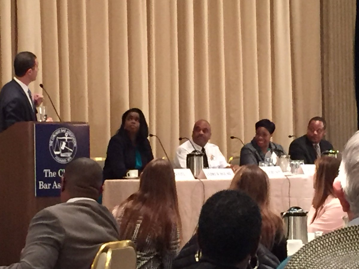 ChicagoBarAssoc's tweet photo. @TonyRomanucci leading panel on developing solutions to improve police & community relations @CookCountySAO @RoderickTSawyer #CBA4Solutions https://t.co/LpUiQSVz4O