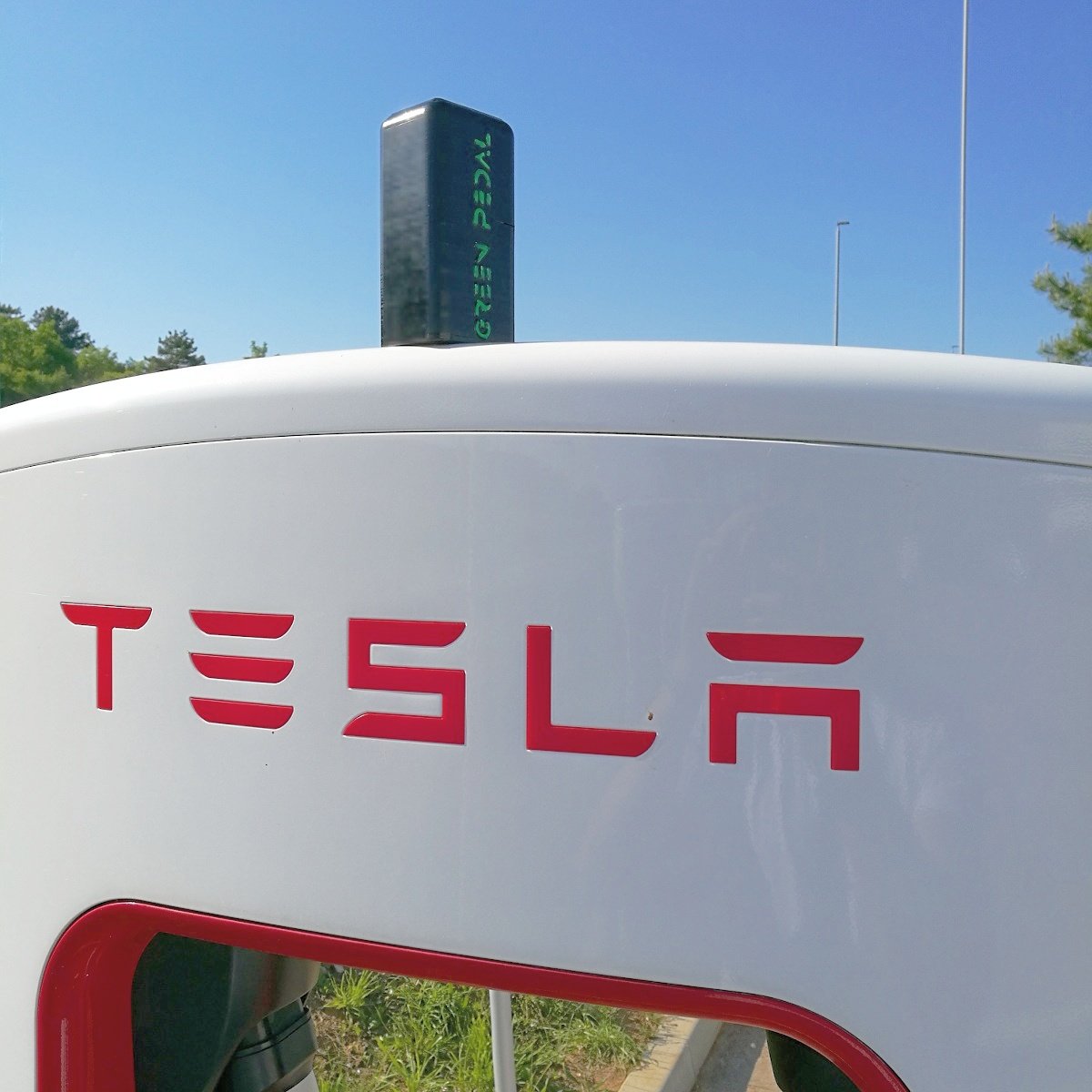 #CycleToWork and generate energy. Green Pedal is world's smartest and most efficient bike pedal assistant with Tesla battery cells. #tesla