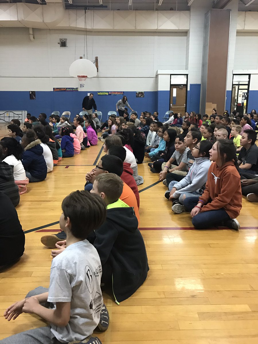 suzriv720's tweet photo. PBIS magician reward #kmdolphins https://t.co/Ko5dGBXxOv