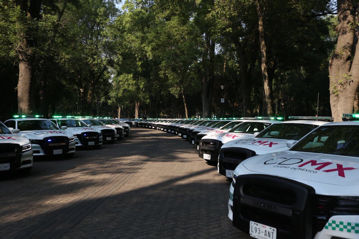 ManceraMiguelMX's tweet photo. Sumamos patrullas ambientales #CDMX a nuestra flota para fortalecer y monitorear la operación de programas vehiculares #mm https://t.co/rD9uY3kMuK