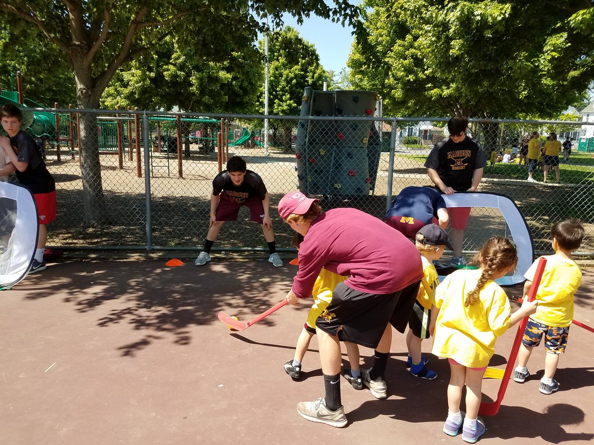 CecalaMHS's tweet photo. Building future Dodger hockey stars #MHSDOS https://t.co/i8MspMrSSw