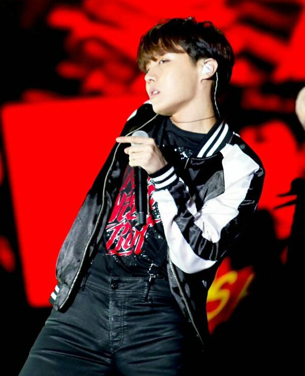 BTSbornfirst's tweet photo. I vote #BTSBBMAs Haters You Should Love Yourself Brr

ARMY Survival Kit:
 • Jawlines ✔ https://t.co/K6L0MQm6AK