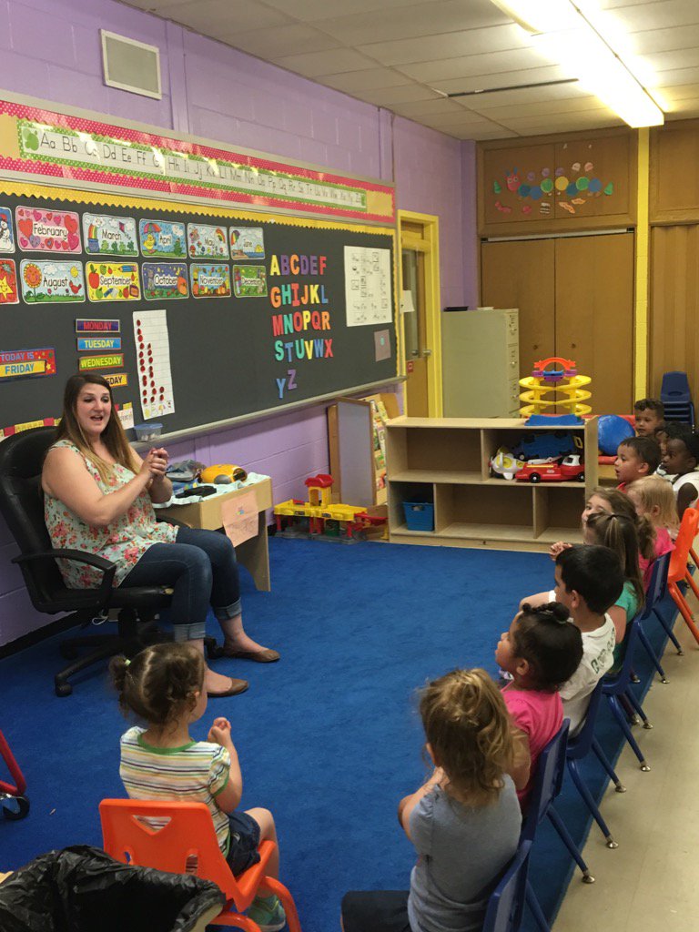 Toddler Circle Time in Miss Erin's class at Children's Corner River!