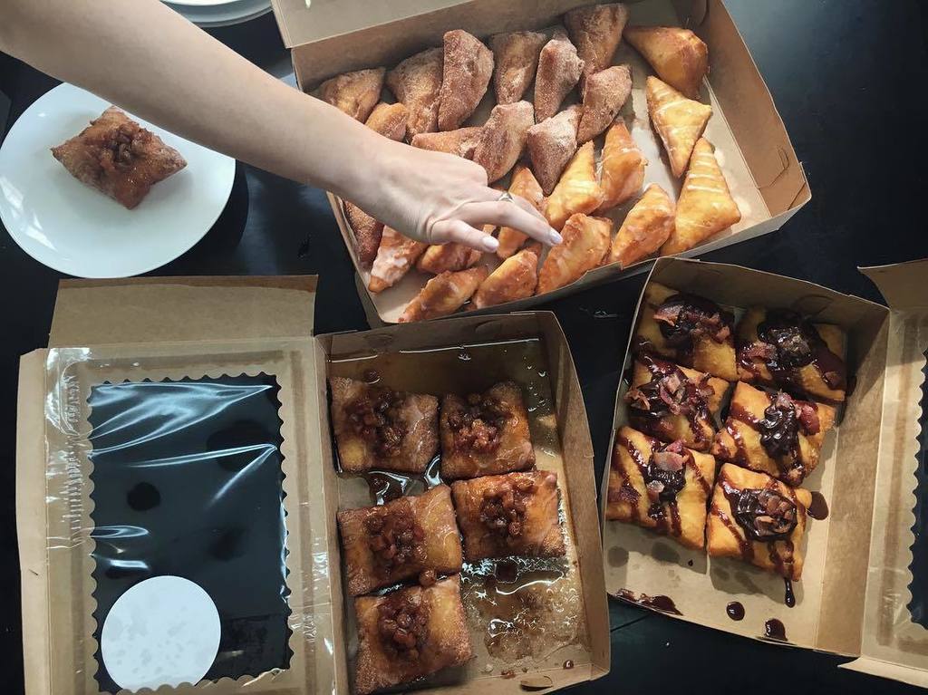 XdesignInc's tweet photo. #BonutFridays thanks to @eatbatch13 😋🤗 #teamXdesign https://t.co/AsQgQ4XVV1