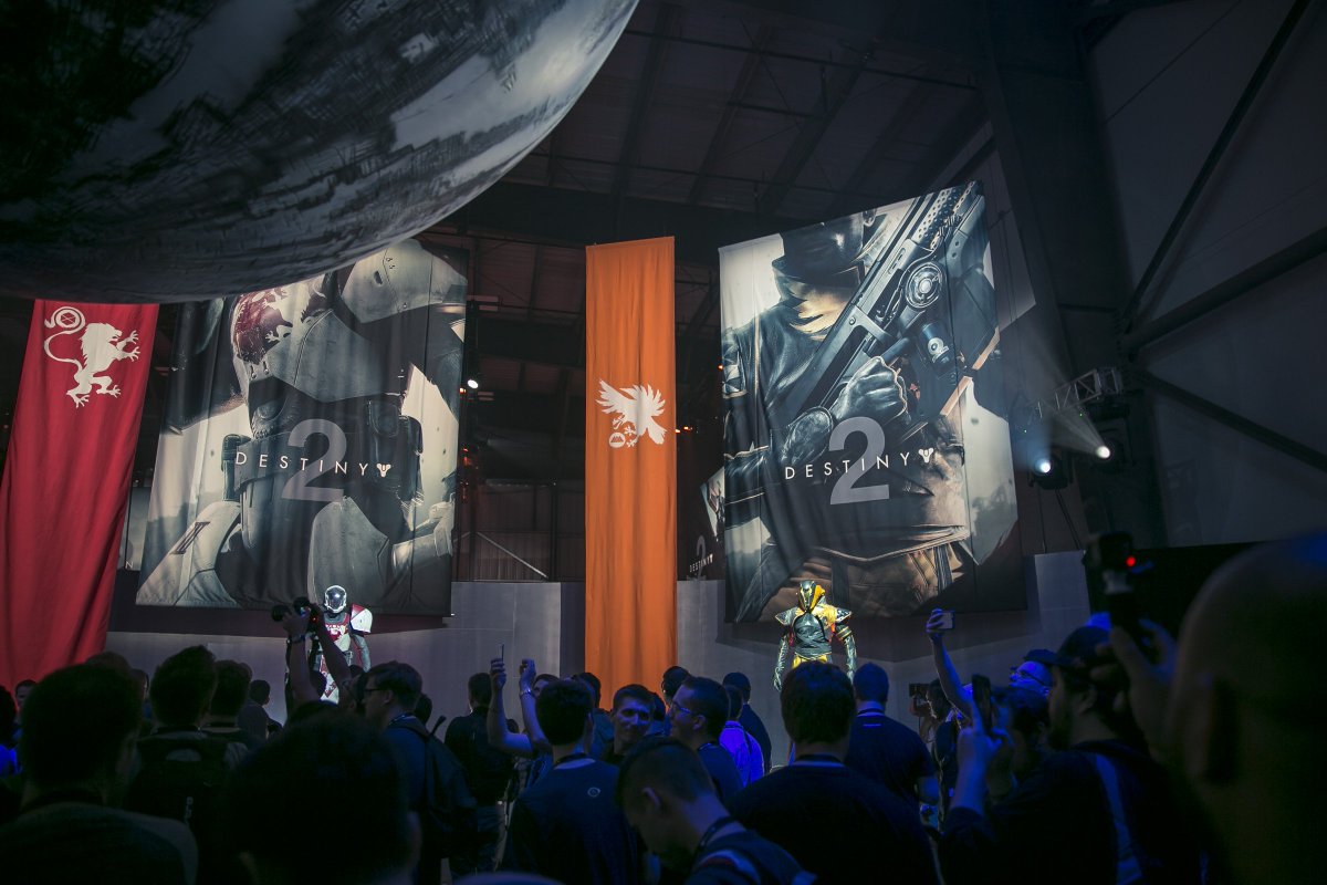 Razer's tweet photo. The @Destinythegame Gameplay Premiere Event was a blast! Check out what went down at the event in our gallery here: https://t.co/1LVyJEfOQL https://t.co/9XZebYu1io