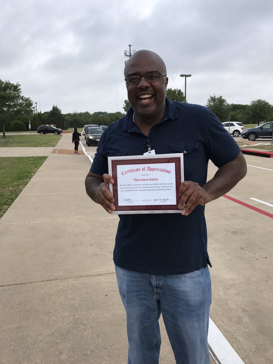 MMcCullum_iLead's tweet photo. Pictured are two of our CPE Hall of Fame Inductees. Thanks for your helping hands! #parentrecognition @CHISDCP https://t.co/fFLIA7jZlv