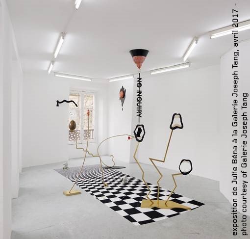 FonPernodRicard's tweet photo. BEST BEFORE // Ne manquez pas l'exposition de #juliebena à la galerie #josephtang conseillée par #emilierenard sur 📱 https://t.co/VKFuah9ps5 https://t.co/y9gT285UEJ