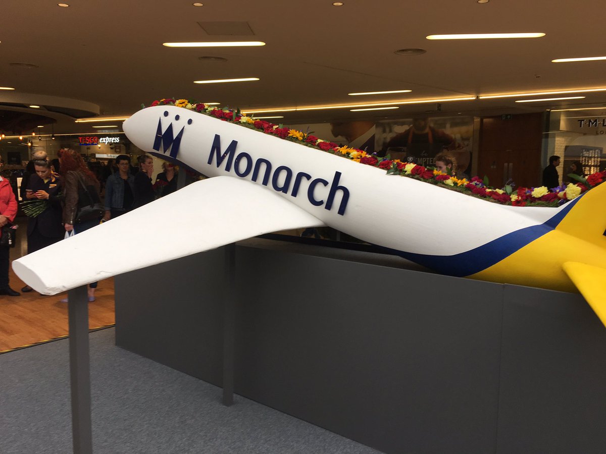 tommymarlow's tweet photo. Just met with my new friends @Monarch - if you're heading through @atGrandCentral before 7pm, they're giving away free flights...#YearofNice https://t.co/eEeJm2YYCM