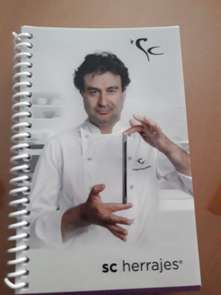 Que bien me conocen... Regalos que molan!  Mi <a href="/Pepe_elBohio/">Pepe Rodriguez</a> el mejor!!! Gracias Almu, me 😍🔝
<a href="/scherrajes/">SC Herrajes</a>