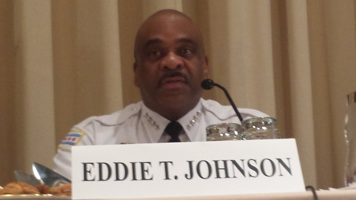 ChipMitchell1's tweet photo. #Chicago's top cop: My goal is not to incarcerate people of color but to stop people from using #guns. #CPD @Chicago_Police #police https://t.co/U3WjWhV8sy