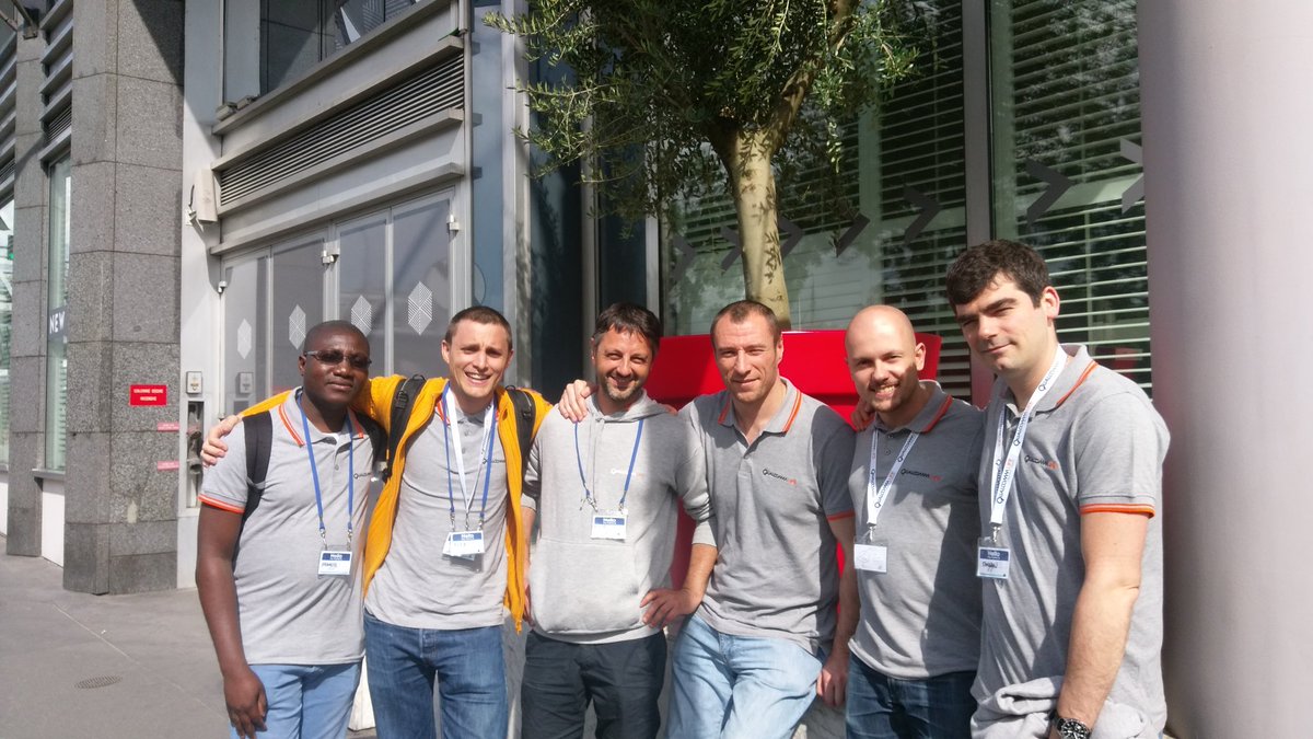 richamo_fr's tweet photo. Qualcomm Life dev team was here @ncraftsConf day2 #ncrafts #qualcommlife #capsule https://t.co/RbAE5Rsrku