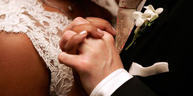 pewresearch's tweet photo. One-in-ten married people in the U.S. had a spouse of a different race or ethnicity in 2015 https://t.co/G7GkvJLJxB https://t.co/56YGrHzoHf