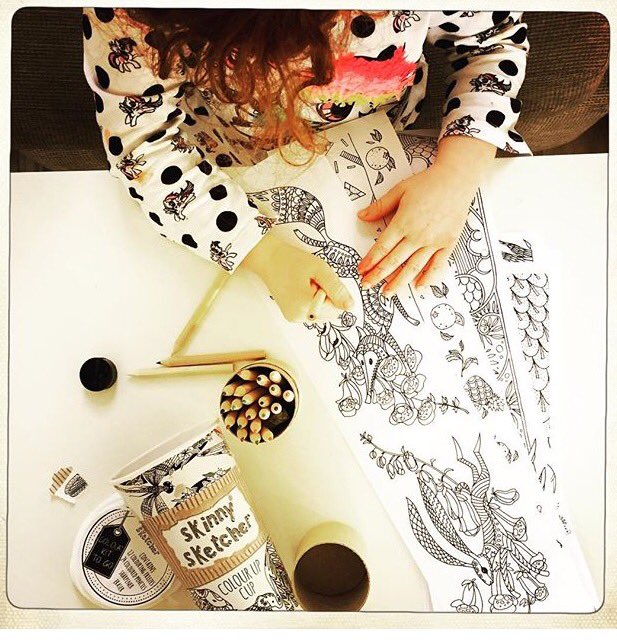 Never tire of seeing Skinny Sketcher in action. Thanks Colour Girlie for the pic of your wee one with our Colour Up Cup. #FridayFunDay