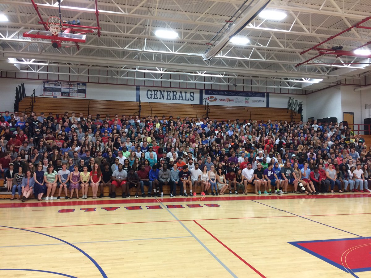 lhshighschool's tweet photo. Our class of 2017! https://t.co/B7KtCRQKZt
