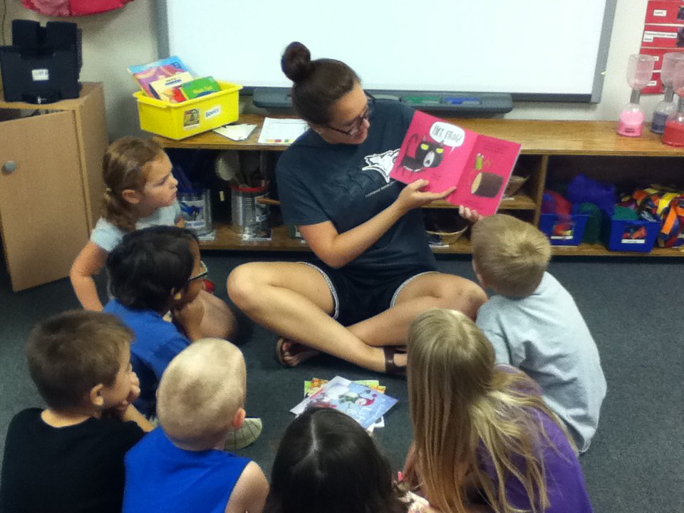 HeadStartCFDP's tweet photo. The Superior classroom had a special reader in honor of Head Start's 52nd Birthday! #CommunitiesRead https://t.co/90Wb0g4vjq