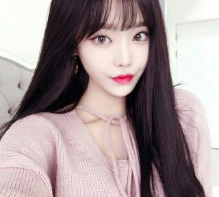 H__pippi's tweet image. 《顔のリンパマッサージチャレンジ》

最近むっちゃ顔が丸くなってきてることに気づいたので今日からマッサージするんだ~！

オルチャンみたく顔ちっちゃくなりたい😭💕

#一緒に頑張ってくれる人募集中。
#小顔になりたい。
#オルチャン目指す。