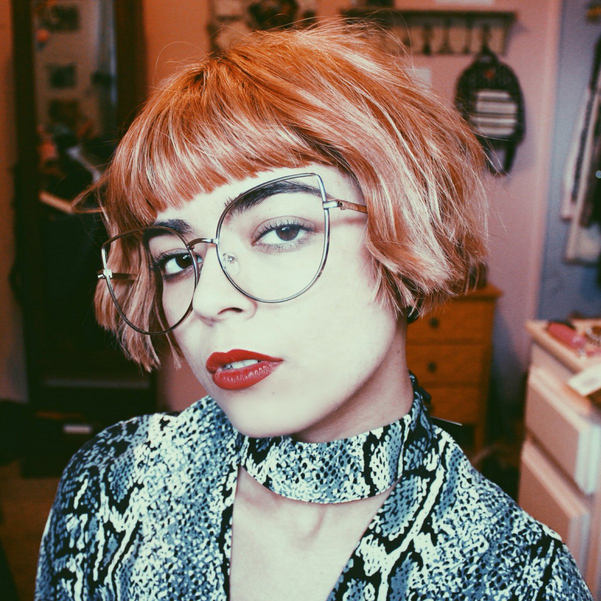 stylebaus's tweet photo. Love these glasses from my @wearme_pro #shadesbox :D https://t.co/8RONcfS2dZ