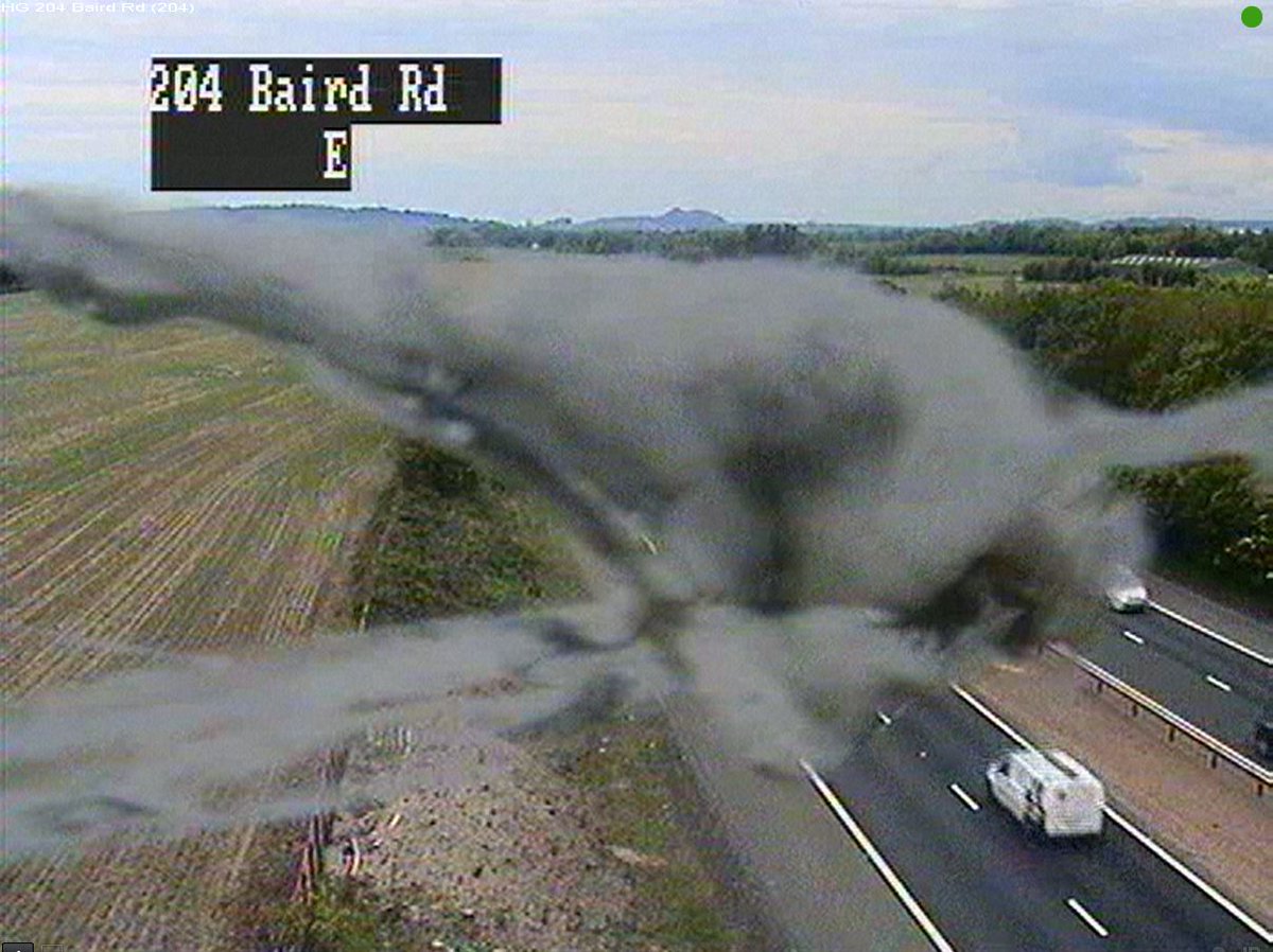 trafficscotland's tweet photo. Our current view of the #M8 travelling Eastbound...

It's limited due to bird poop 💩 😆

#CameraProblems #edintravel @SETrunkRoads https://t.co/2qeOjL9LDJ