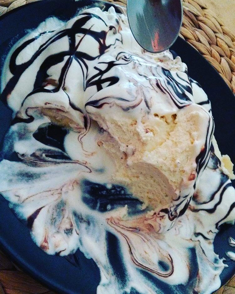 CrossGymClub's tweet photo. Love my "diet" 😂😂😎 Enjoy your day 🙏 #ice #icecream #banana #bananasplit #diet #lifestyle #instaice #icecreams #chocolate #sweets #instasweet https://t.co/SvcRW2JGsK