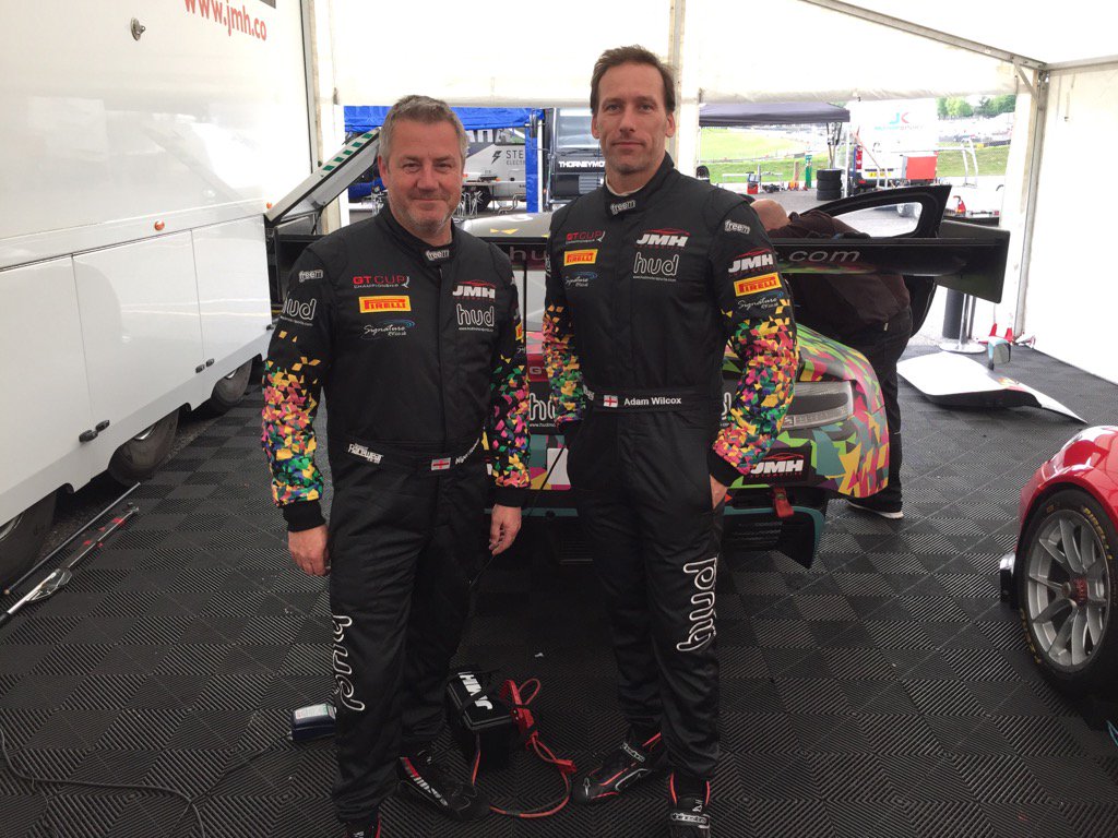 HUDMotorsports's tweet image. Looking like we know what we are doing #newracesuits @GTCUP @Brands_Hatch @JMHAuto @AMR_Official @adam_wilcox