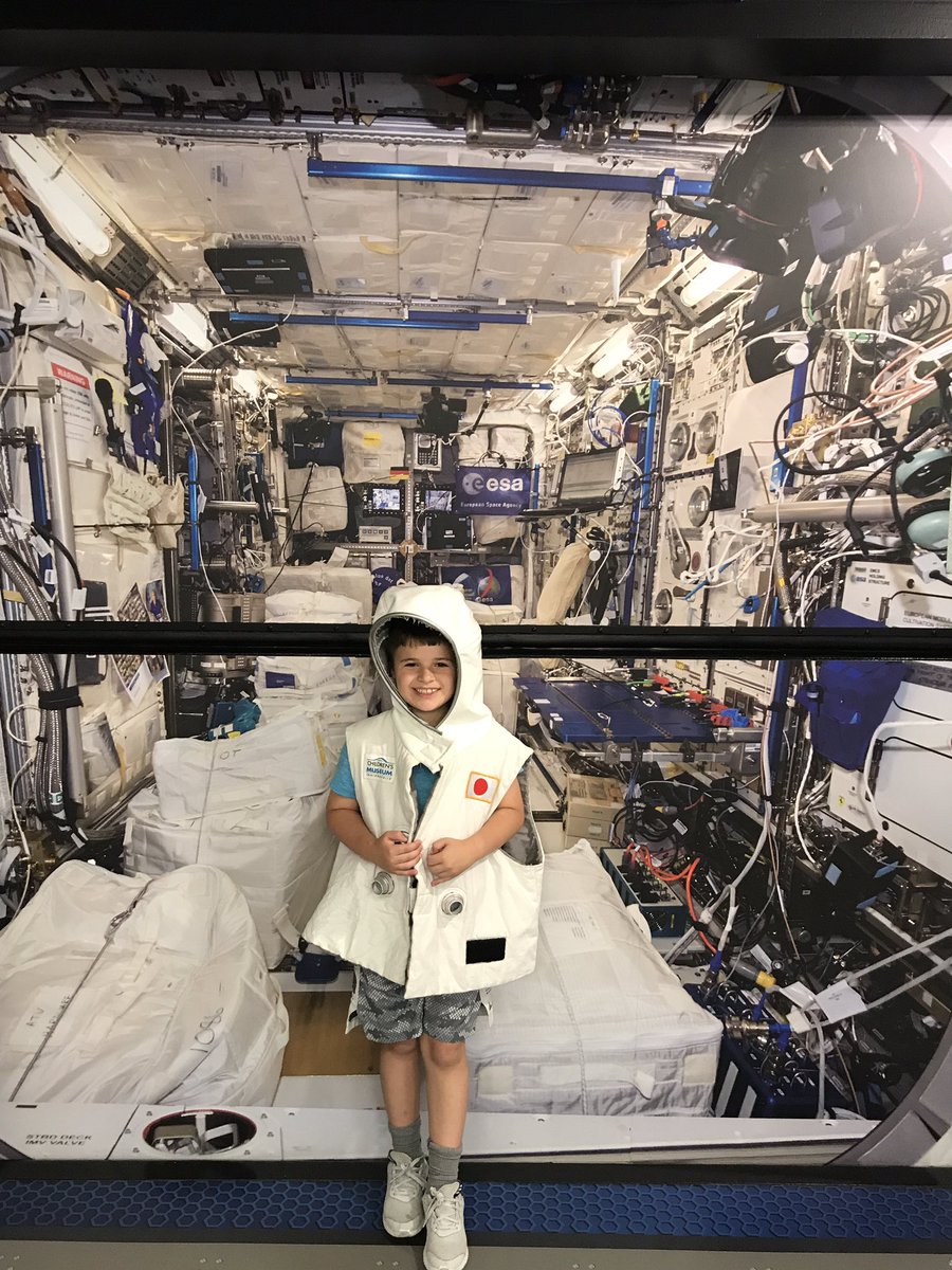 _MrsGrillo's tweet image. We are presenting our culminating Genius Hour projects. Students were able to explore their own passions and become experts!