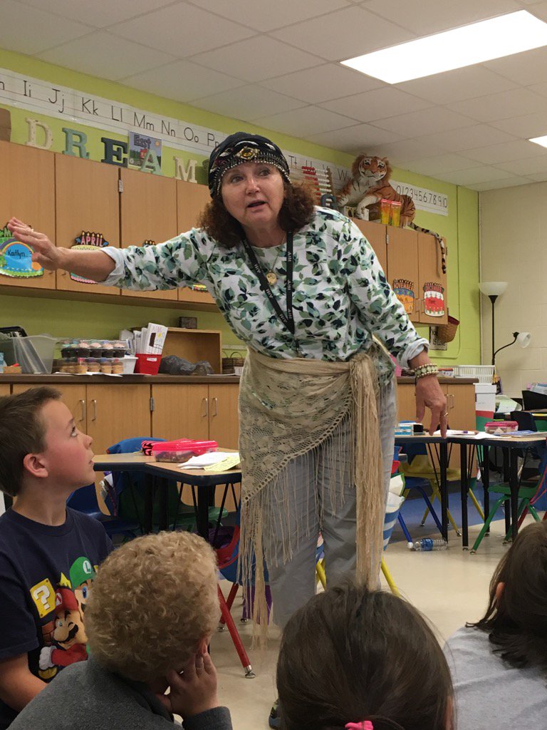 my_holcomb's tweet photo. Grand Finale with Ms. Kris today.  What a treat!! https://t.co/w8yVY77cc5