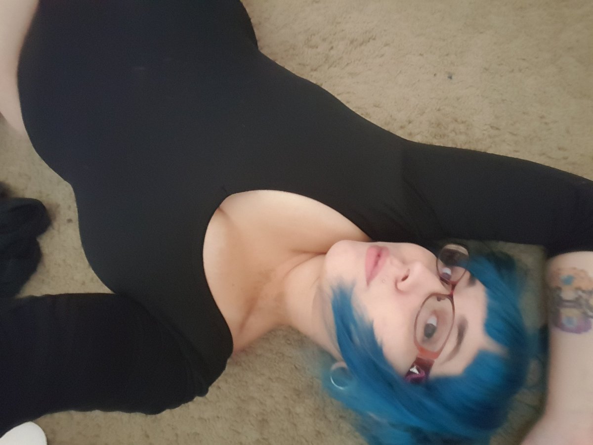 FairestSnow1's tweet photo. First twitter post! Follow me for nerdy, sexy fun! #camgirl #nerdchick #sexy #FirstPost #leotard #bluehair https://t.co/HYUNGjRYS6