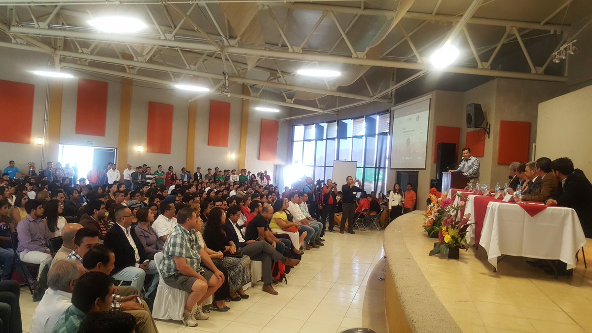 LAVOZDELARIBER1's tweet photo. Con el nombre de #EmprendiendoIdeas arrancó en @TecChapala 3 dias de Talleres, Boot Camp y Capacitación a emprendedores de Ribera de Chapala https://t.co/5DLEJJjXBt