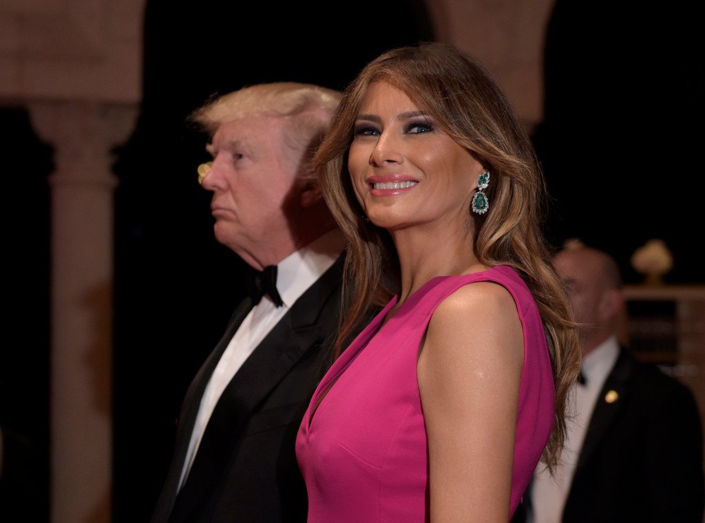 TrumpHypeTrain's tweet photo. Melania Trump will not wear head scarf in Saudia Arabia https://t.co/KNJ619goT7