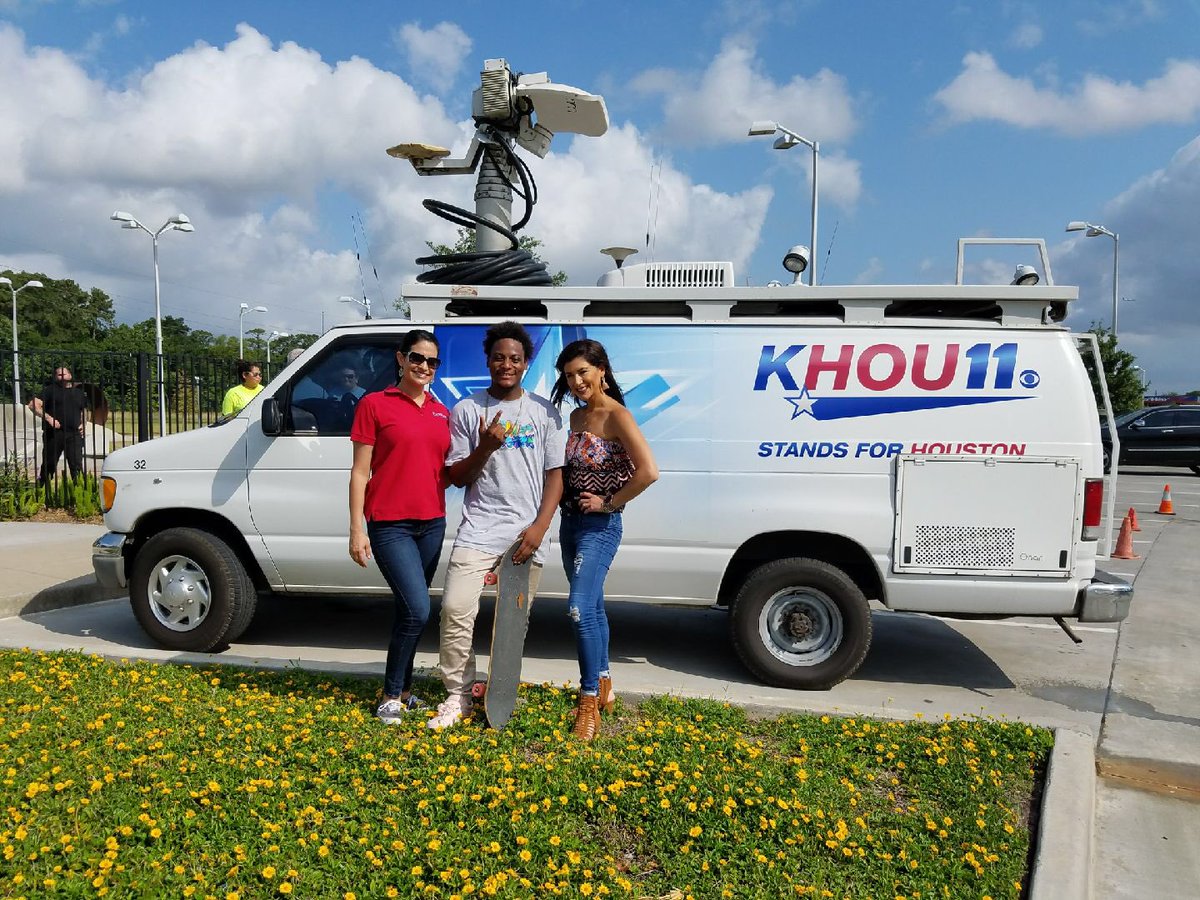 lilstanowski's tweet photo. Woke up skating this morning & WON 100$ & a Tshirt with @nhoustonsk8park @khou11 @sk8clouds So keep you eyes open 4 my segment on channel11 https://t.co/4bdPCktYGa