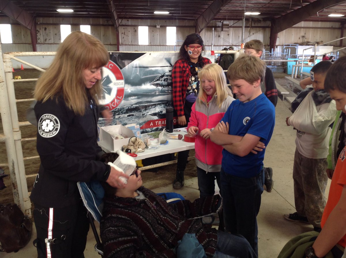 LMS_6thGrade's tweet photo. LMS students participate in all things recreation Wyoming! Big thanks to LEDA and G&amp;F for bringin WOW to Fremont County-Truly resource rich! https://t.co/ujhtWESZWL