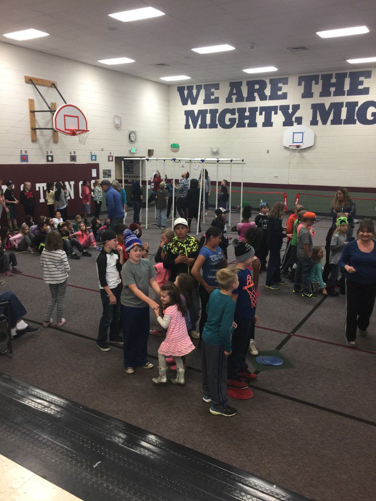 brohawk1's tweet photo. Intermediate grades participating during their indoor field day awesomeness! https://t.co/TojtIZwUIo