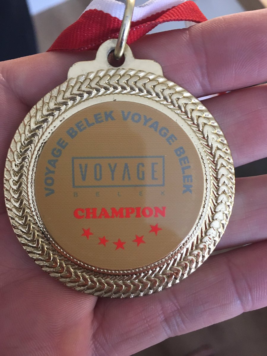 Jeebhogg's tweet photo. @daviemo142 @rtikblon @LenThomson1 @PaulRamsay7 @johnnyburnett90 Do you have the holiday high score at 🎳, 🏀 title and one of these bad boys???? #tryharderbaberuth #the3B's https://t.co/cXlj5Y5uE6