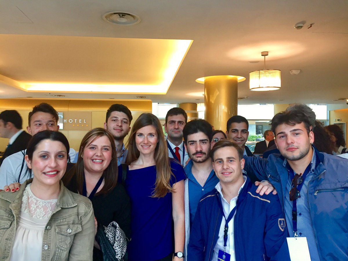 CalabriaTw's tweet photo. #orgoglioazzurro https://t.co/HxKNsmtLBB