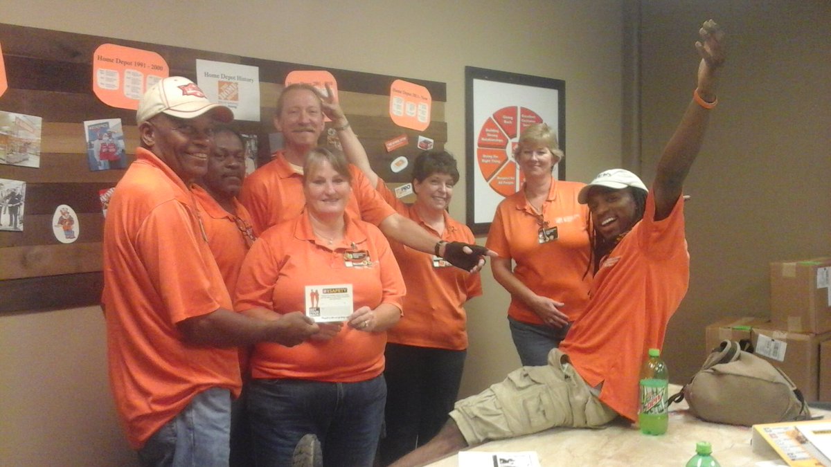 thad_l_moss's tweet photo. Team Madison keeping each other safe.  Great job! @METGaryF @giddens_mark @Lorrie_Stewart https://t.co/2wovezSYkO