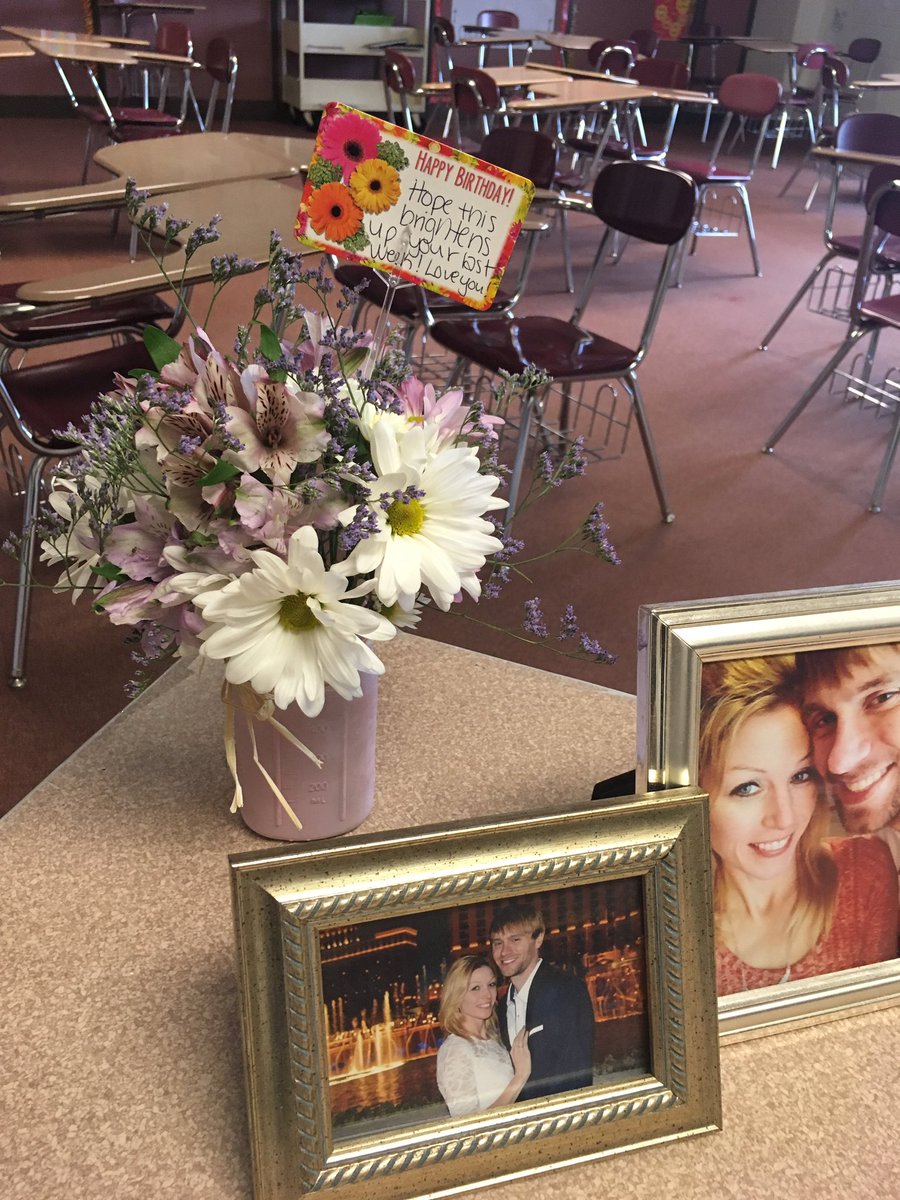 MrsBramhallCMS's tweet photo. Thank you students and teachers for making me feel very loved on my birthday! 💐🎂❤ https://t.co/5A5t3QzDKV