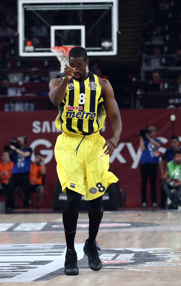 Fenerbahce_EN's tweet photo. EKPE UDOH! 👈 (@EkpeUdoh) #FENER4GLORY https://t.co/SR0UQpZ9qn