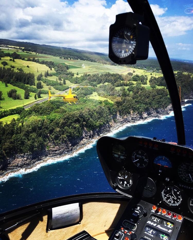 Just another day at the office for chief pilot <a href="/Noah/">noah glass</a> Haydn Myer! #luckyweflyhawaii 🤙🏼🚁