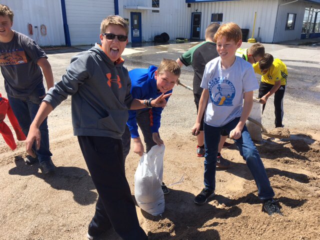 LMS_6thGrade's tweet photo. One hour of community service, the pile is growing! https://t.co/pCxkZfb2nG