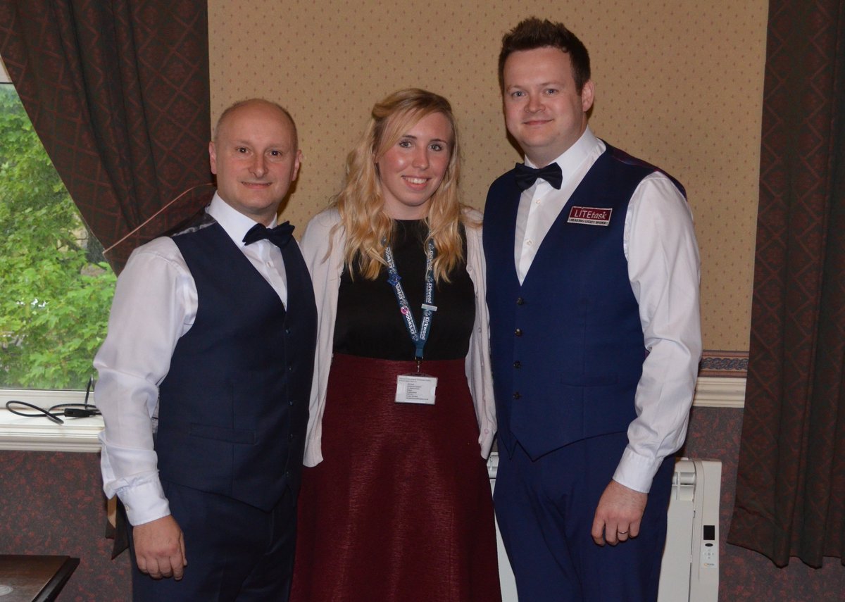 TheKirkwood_UK's tweet photo. Amazing snooker event tonight @LindleyLib with #ShaunMurphy in aid of Kirkwood. Thank you so much @Magician147 @readmaster147 @chrishill147 https://t.co/OBOugtM4o9