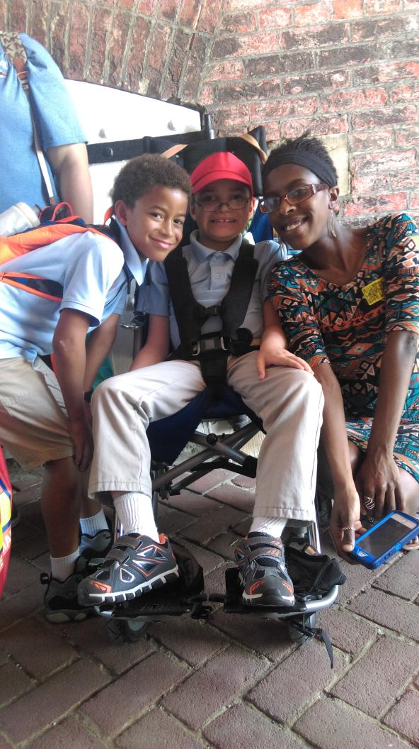 Carole70Cs's tweet photo. @FSK076 Mrs.Waller's 3rd Grade Class at Fort McHenry today!! https://t.co/LW13KfugL8