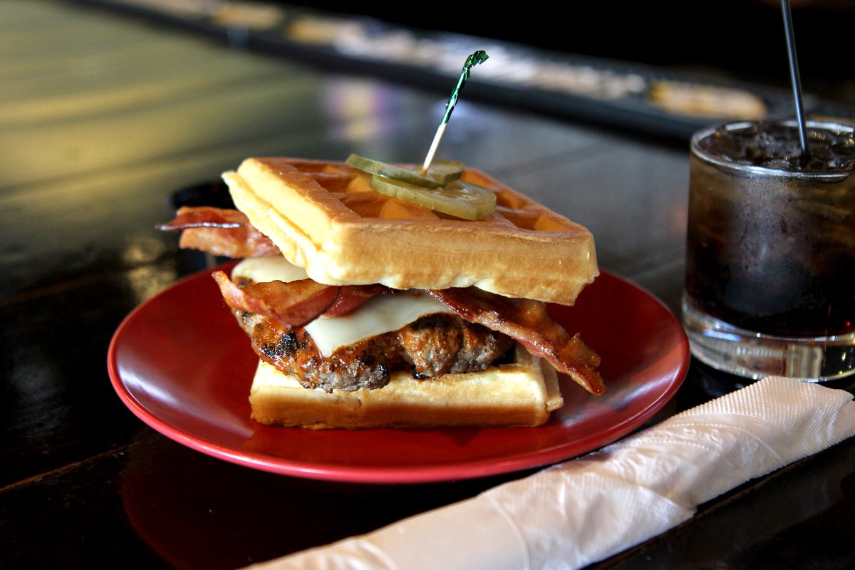 360Burger's tweet photo. Nashville Hot Burger is on fire 🔥🔥 Heat up your weekend stop by #360Burger #Nashville #burger #NashvilleFoodie #foodie #NashvilleFood https://t.co/3aN9l8Ehxc