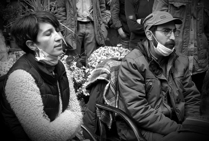 Nuriye Gülmen ve Semih Özakça için tiyatrolardan ortak bildiri
#NuriyeVeSemihYaşasın #İstanbulSesVeriyor
kulturservisi.com/p/nuriye-gulme…