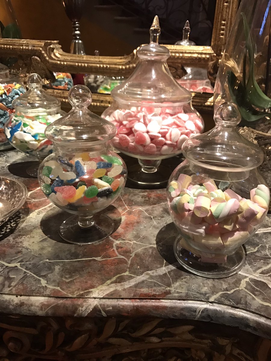 SilverSpoonLDN's tweet photo. When your hotel has pick 'n mix @GHTlakecomo https://t.co/u2Oslcobmn