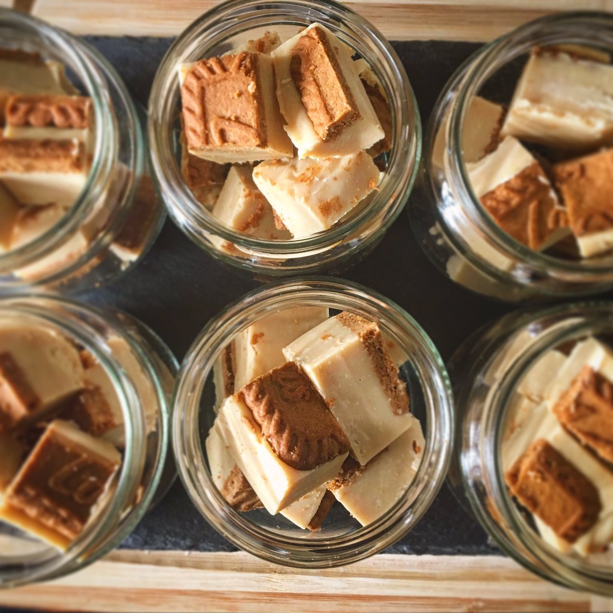 ThePhudgeCo's tweet photo. Biscoff 👌🏼 #lotus #Biscoff #foodporn #foodie #tasty #nottingham #phudge #fudge #thephudgeco #chocolate #biscuit #artisan #bespoke #handmade https://t.co/L8Ad9fdvSU