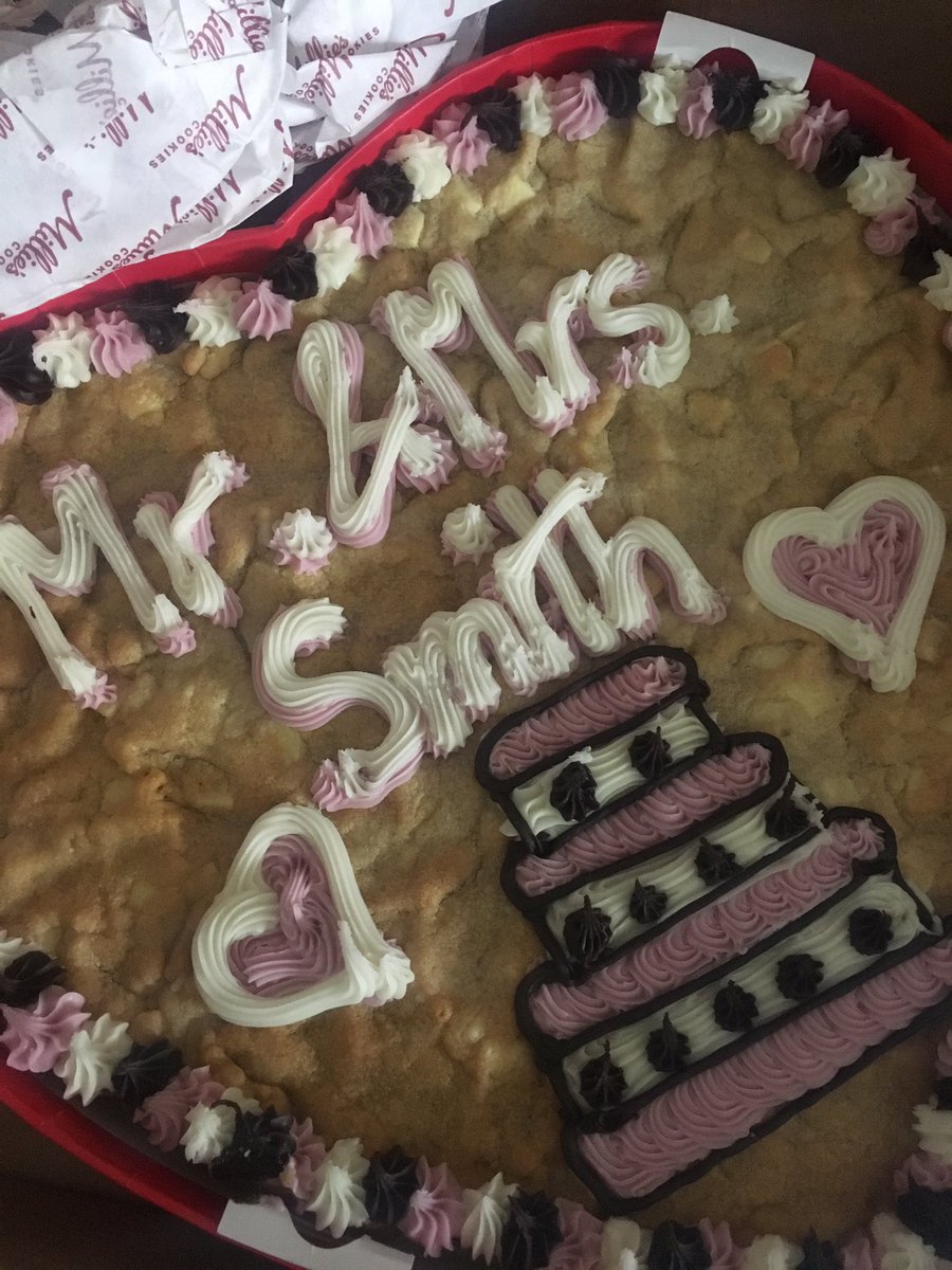 MisssNST's tweet photo. @MilliesCookies absolutely shocked to receive what would have been our wedding cake today with the wrong name on it! https://t.co/OR5LSP4qqT