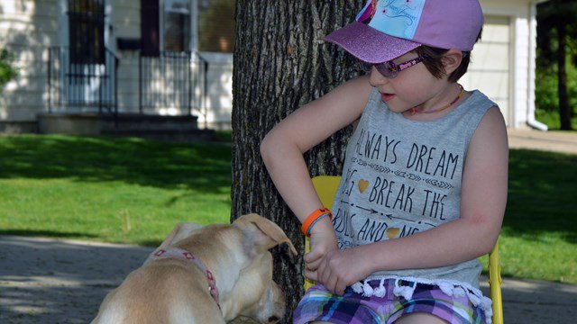 THEMMEXCHANGE's tweet photo. This is Nattaly Brown. She's 7, has #cancer, and uses medical marijuana 
https://t.co/2Xx9BBLBtW #MME #cannabis #marijuana #medicalmarijuana https://t.co/rLhVU809Ac