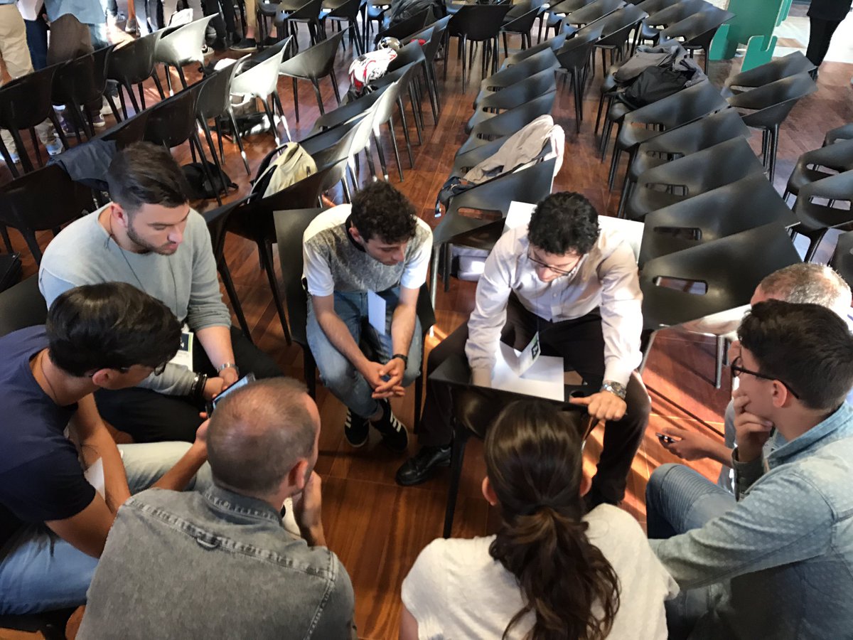 swlecce's tweet photo. #halfbaked #SWLecce i 5 gruppi dovranno inventare una #startup basandosi su 2 parole scelte. Chi sarà il più #creativo? https://t.co/JX5WNEF4AD