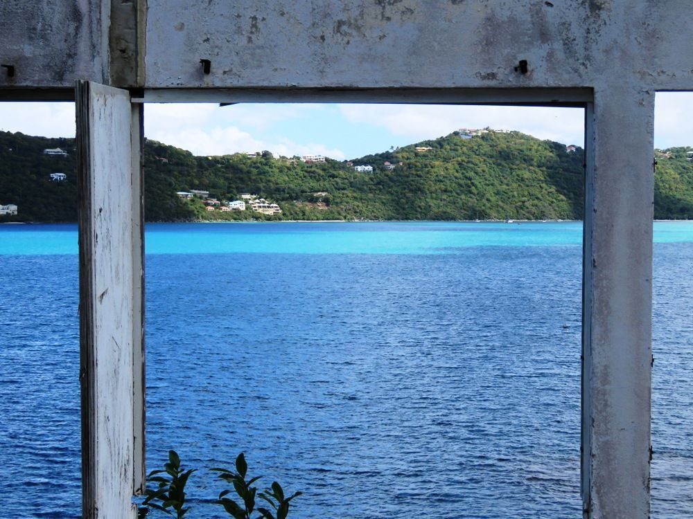 davidjonesvi's tweet photo. https://t.co/p1Ho6sSmeu

MAGENS BAY WATERFRONT HOME SITE

Spectacular location, private, one full acre, gated.  Foundation in place

$350K https://t.co/djaJbWI7Sf