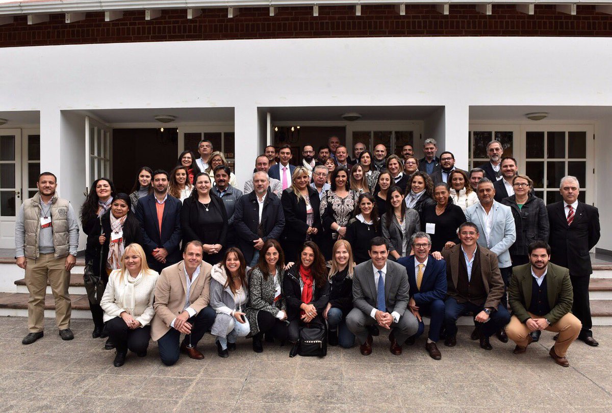 saltainvita's tweet photo. El Gobernador @UrtubeyJM recibió hoy a #saltainvita gran compromiso de todos los sectores por nuestra actividad turística @SaltaTurismo https://t.co/jClxjt9x7O